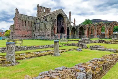 أطلال Melrose Abbey
