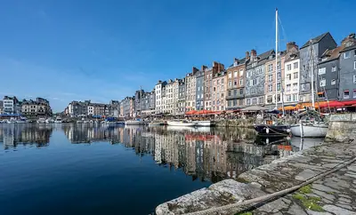 حوض الميناء القديم في Honfleur