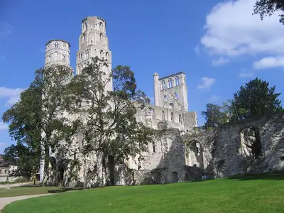 أطلال Jumièges Abbey