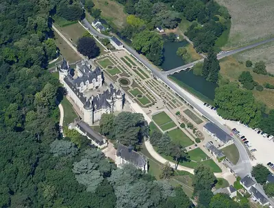 منظر جوي لـ Château d’Ussé من الشرق