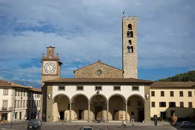 بازيليكا Santa Maria dell’Impruneta، معلم البلدة التي تقع فيها القلعة؛ لا توجد صورة حرة للقلعة