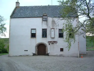 Allardice Castle في كينكاردينشير