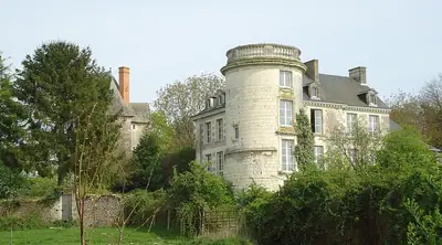 Château du Fort-des-Salles في Mayet