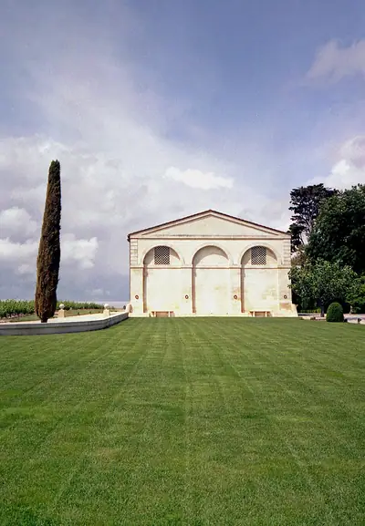 مزرعة النبيذ Château Mouton Rothschild