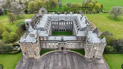 منظر جوي لقصر Holyroodhouse