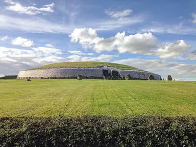 واجهة الكوارتز الأبيض في Newgrange