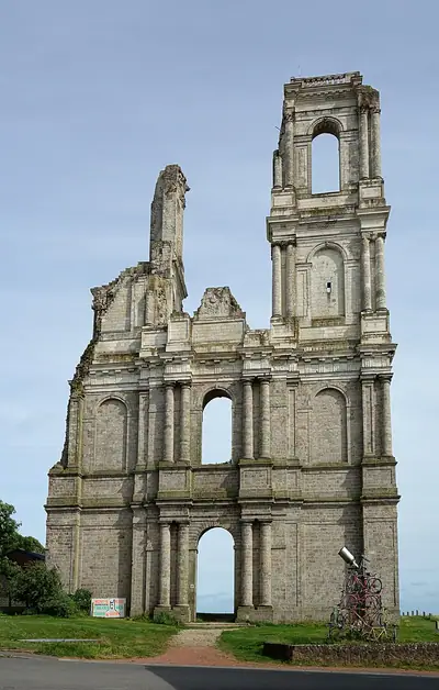 أبراج دير Mont-Saint-Éloi