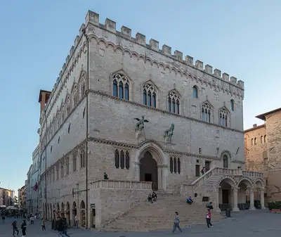 قصر Palazzo dei Priori في بيروجيا