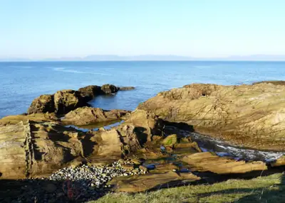 شاطئ خليج Dornoch Firth، على بعد بضعة كيلومترات من Tain