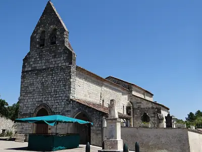 كنيسة Saint-Amans في Tayrac، القرية المجاورة