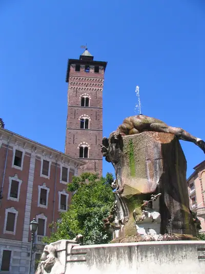 Torre Troyana في Asti