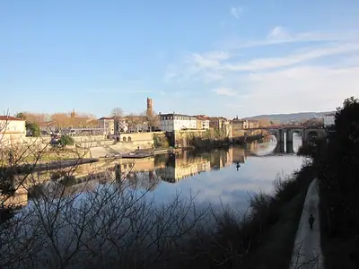 منظر Villeneuve-sur-Lot